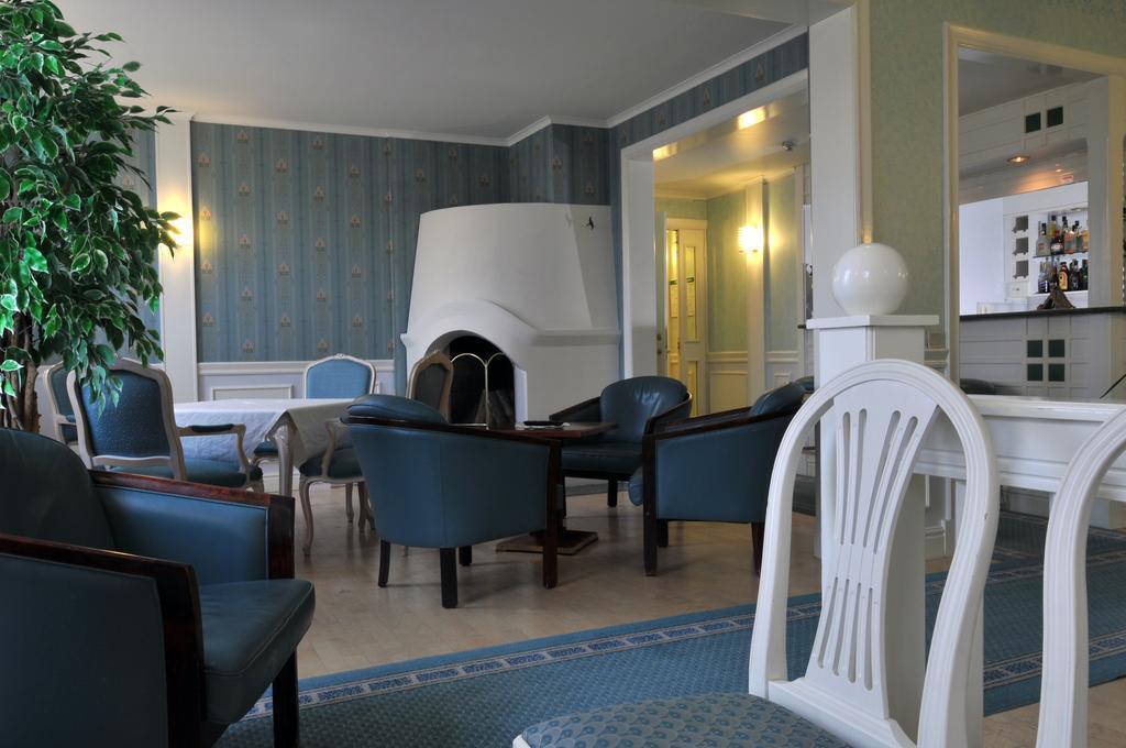 Hotel Vinterpalatset キルナ エクステリア 写真